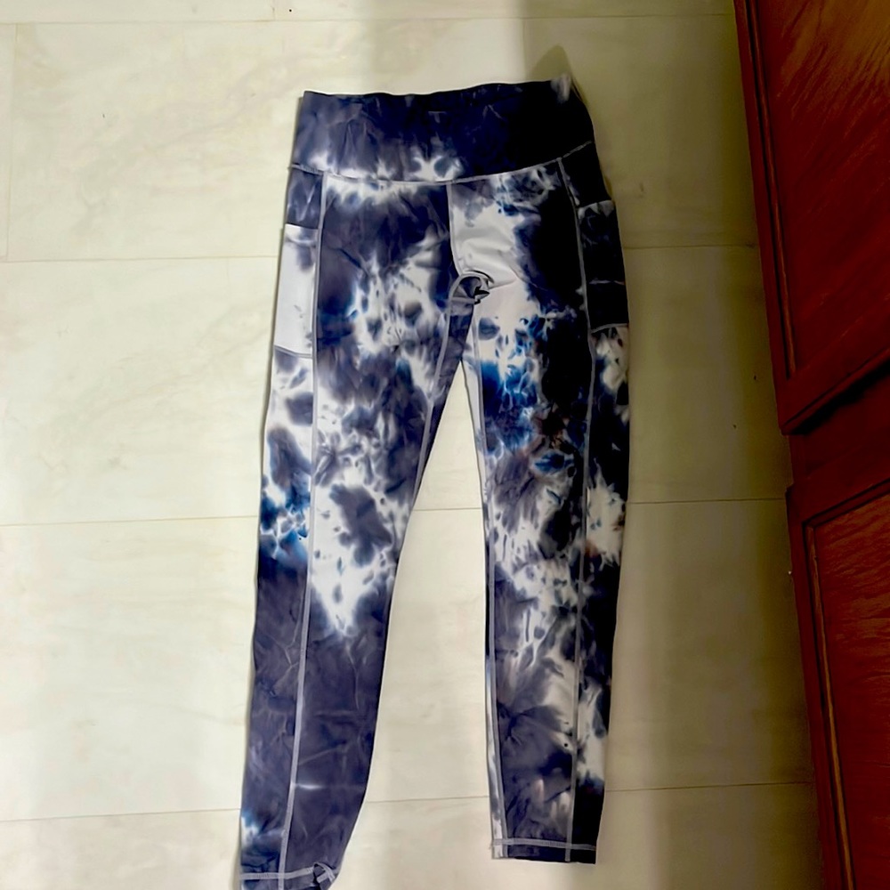 Blue tie dye leggings